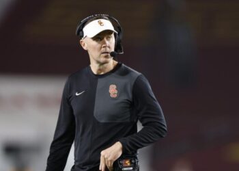 Lincoln Riley calls out Notre Dame for refusing to honor pledge to play USC