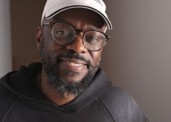 Comedians tap AI to punch up performances