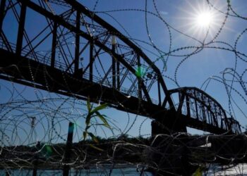 Trump administration demands that Mexican crews operating trains in U.S. can speak English