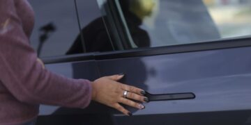 Tesla owners buy emergency escape tools amid safety concerns