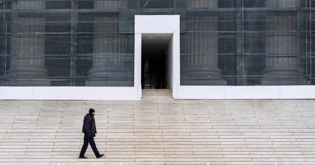 Supreme Court poised to strike down Watergate-era campaign finance limits