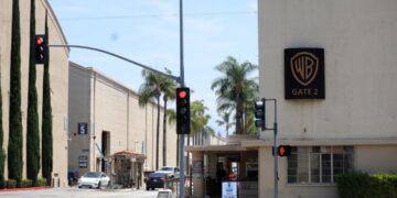 Cinemas and unions sound alarms over Netflix-Warner Bros. deal