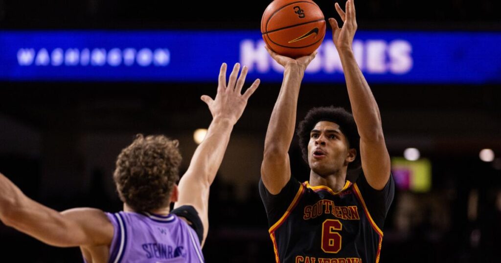After scrambling to find an opponent, USC dominates in win over UC Santa Cruz