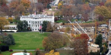 Trump replaces architect to lead $300-million White House ballroom design