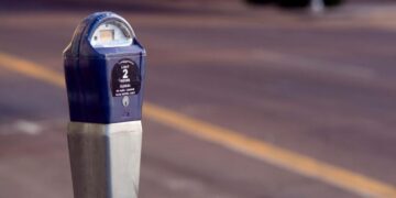 Suspected copper wire thieves disable parking enforcement radios in Los Angeles