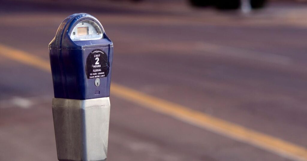 Suspected copper wire thieves disable parking enforcement radios in Los Angeles