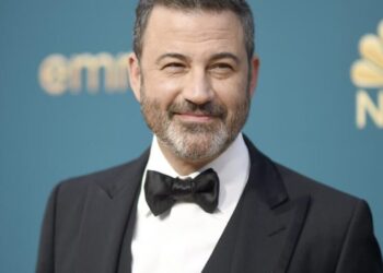 Jimmy Kimmel extends ABC contract through 2027