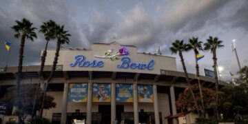 Here are 15 reasons why UCLA should not abandon the Rose Bowl
