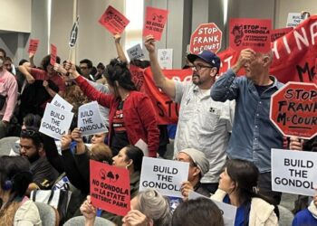 Metro votes to approve Dodger Stadium gondola project despite protests