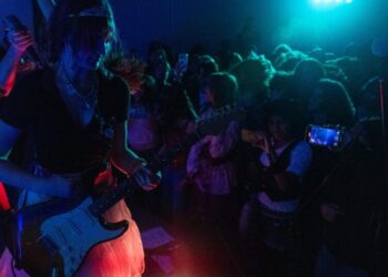 After fires, L.A. teens just want to feel normal. New all-ages venue is ‘a way to escape’