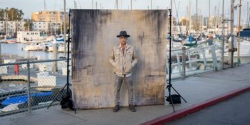 On a $1 houseboat, one of the Palisades fire’s ‘great underdogs’ fights to stay afloat