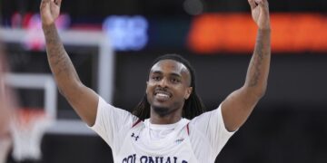 Eric Musselman, USC take rare step by adding point guard at midseason