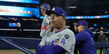 ‘I want to do my part.’ How Dave Roberts helped UCLA land new coach Bob Chesney