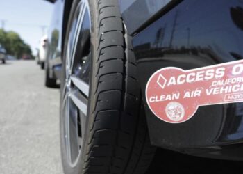 EV sticker shock: Solo drivers using California carpool lanes face hefty fines