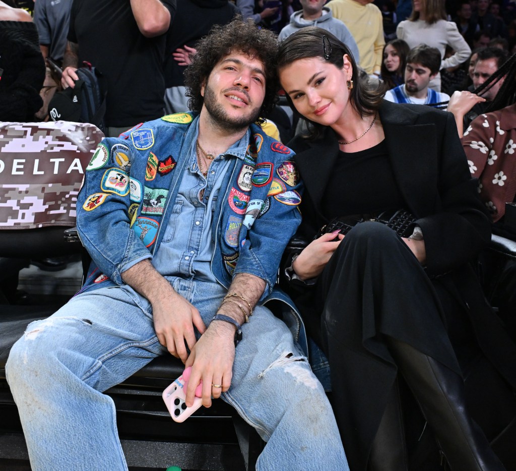 Benny Blanco and Selena Gomez at a Lakers vs. Pelicans basketball game.