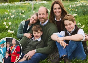 Kate Middleton and Prince William cuddle up to George, Charlotte and Louis in cute Christmas card
