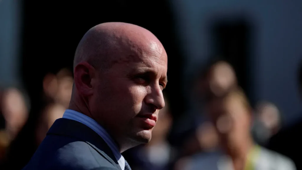 ‘Oh my!’ Internet floored by Vanity Fair photographer’s biting retort to Stephen Miller