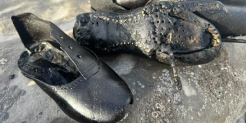 Why Did Hundreds of Victorian-Era Shoes Just Wash Ashore in Wales?