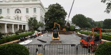 White House aide’s claim about ‘special’ Trump ‘spaces’ startles Vanity Fair editor