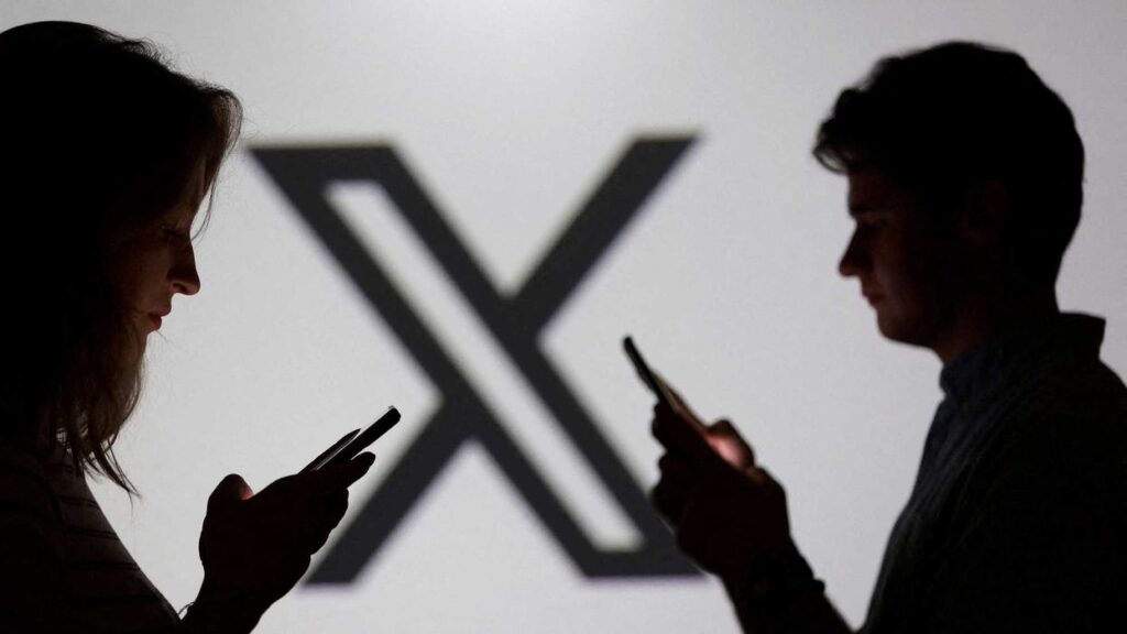 Head, meet desk: how one Republican posted GOP red-scare idiocy for everyone to see