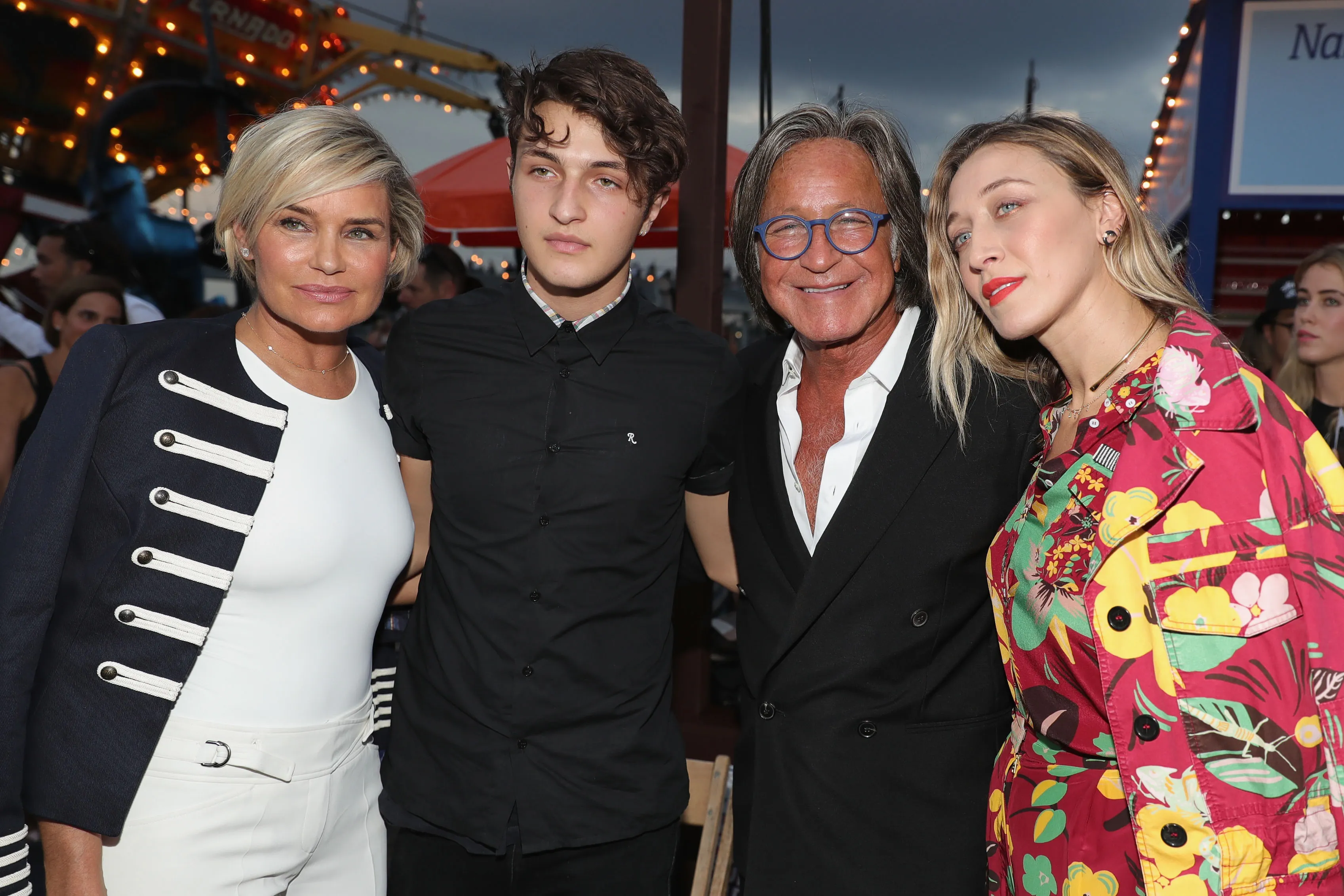 Yolanda Hadid, Anwar Hadid, Mohamed Hadid, and Alana Hadid pose for a photo.