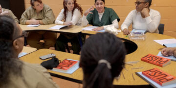 At the Rikers Jail, the Women Have No Library. But They Have a Book Club.