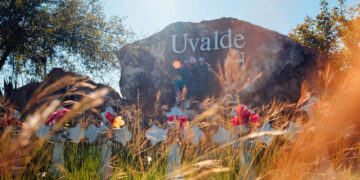 Ex-Uvalde Officer Found Not Guilty of Endangering Children in Mass Shooting