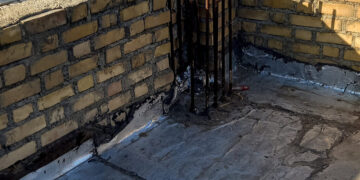 Inside the Fight to Keep Iran Online