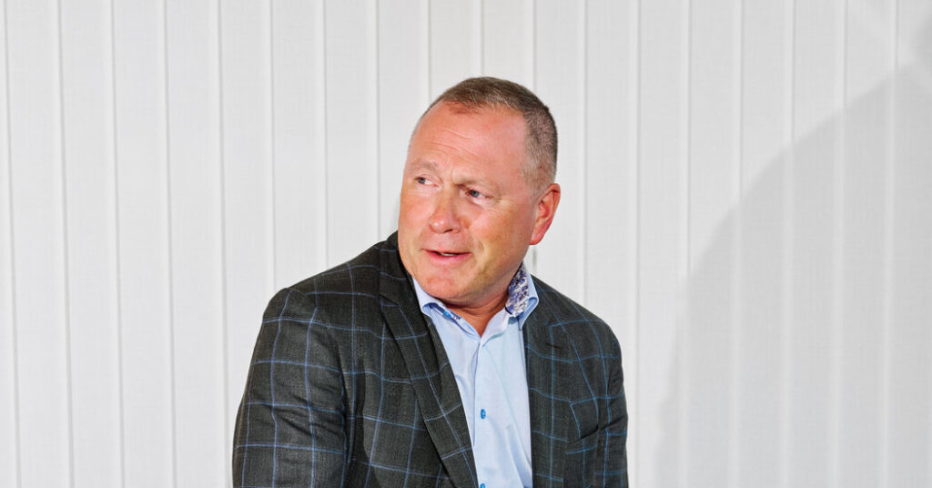 He Runs the World’s Biggest Sovereign Wealth Fund, but His Podcast Made Him Famous