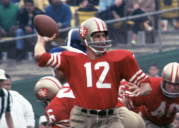 John Brodie, Former Star Quarterback for the 49ers, Dies at 90