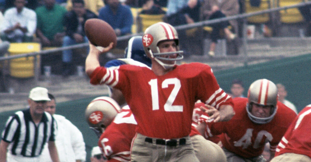 John Brodie, Former Star Quarterback for the 49ers, Dies at 90