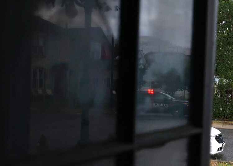 Supreme Court Backs Police Entry Without Warrant in Emergencies