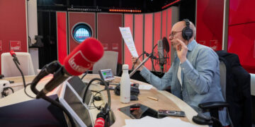 The Podcaster Poking at France’s Biggest Secrets