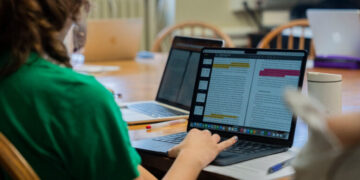 A.I. Is Coming to Class. These Professors Want to Ease Your Worries.