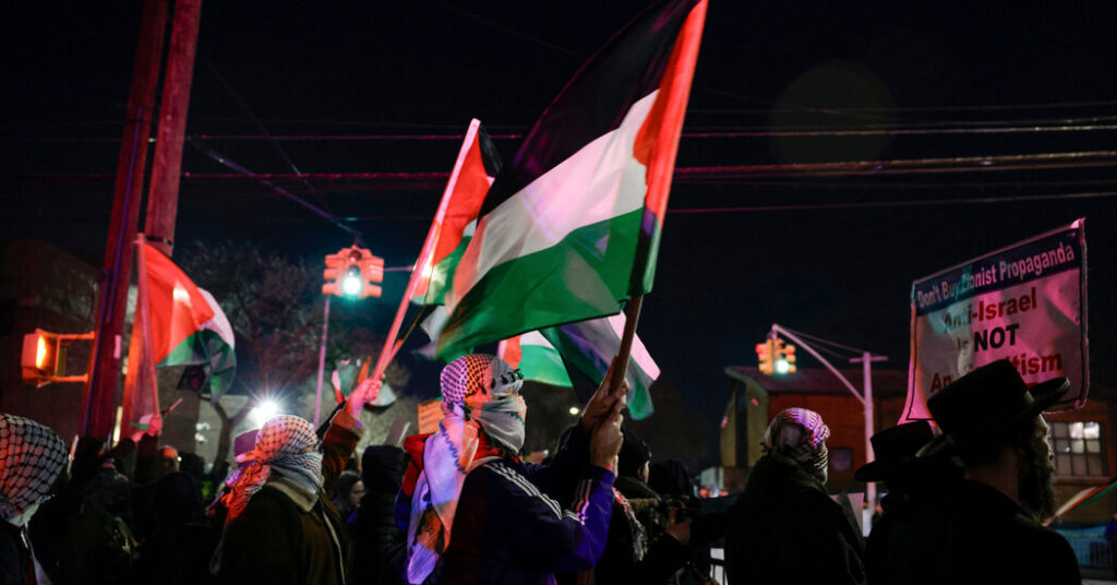 Before Criticizing Pro-Hamas Chants, Mamdani Sought Jewish Leaders’ Input