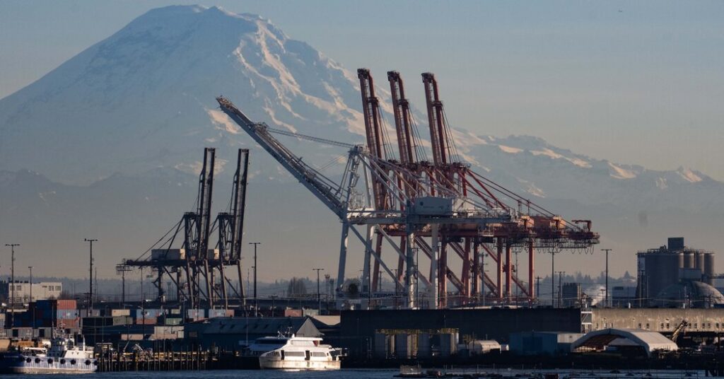 At a Seattle Port Rocked by Tariffs, There Were 70 Jobs for 600 Workers