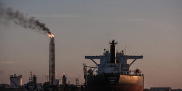 Trump Wants U.S. Investment in Venezuela, but Sanctions Still Complicate It