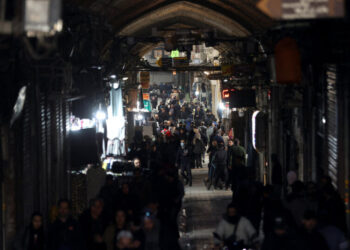 Iran Protests Turn Deadly as Violence and Anger Spread