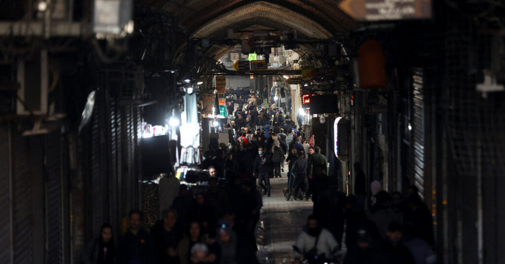 Iran Protests Turn Deadly as Violence and Anger Spread