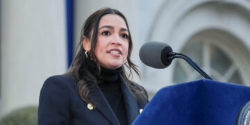 Ocasio-Cortez Urges New Yorkers to Celebrate Mamdani’s Inauguration as Their Own