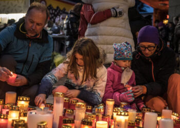 Managers of Swiss Bar Are Suspected of Negligence in Deadly Fire, Police Say