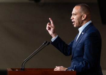 Top Democrats Say Trump Has Still Not Briefed Congress on U.S. Military Action in Venezuela