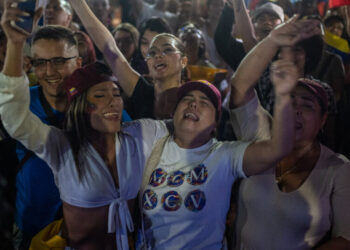 Venezuelans in Colombia Rejoice, but Are Not Ready to Rush Back Home