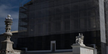 Supreme Court Increasingly Favors the Rich, Economists Say