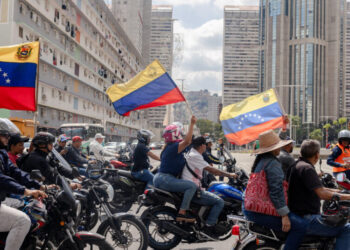 Venezuela’s Legislators Offer Scorn as Trump Demands Obedience