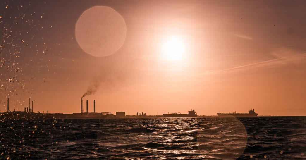 The Dubious Promise of Venezuela’s Oil