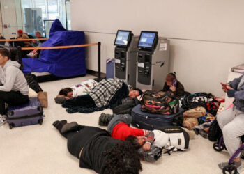 Venezuela Raid Turns Travelers’ Caribbean Getaways Into Ordeals