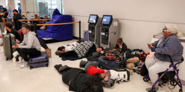 Venezuela Raid Turns Travelers’ Caribbean Getaways Into Ordeals