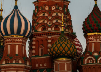 The Lowly Clerk Who Tried to Bring Down the K.G.B.