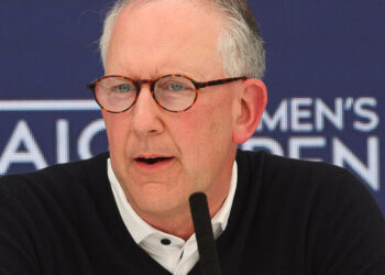 AIG’s Chief Is Stepping Down in Latest Executive Reshuffling